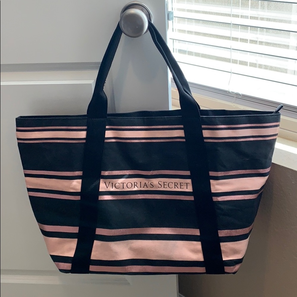 Victoria’s Secret Weekender bag